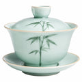 Gaiwan en porcelaine vert pastel avec motif de paysage montagneux